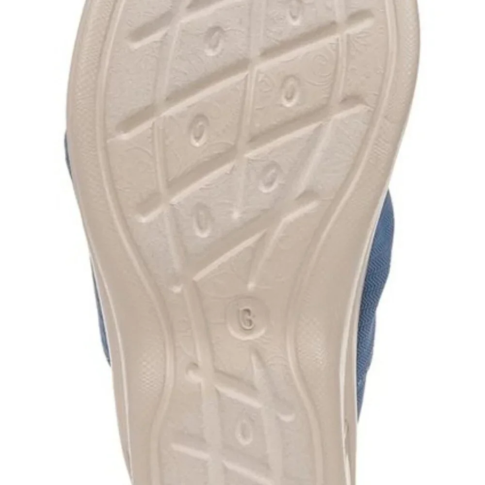 NIB BZees Women’s Smile 3 Slide Sandal – Elemental Blue, Size 7.5W
